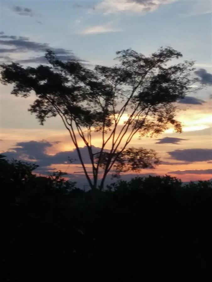 C&H Casa Campestre El Oasis Ricaurte Girardot Bed and Breakfast Buitenkant foto